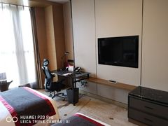 -天津梅江中心皇冠假日酒店