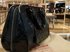 -爱革·洗衣改衣·洗鞋修鞋·洗包修包·奢侈品护理(宝地广场店)