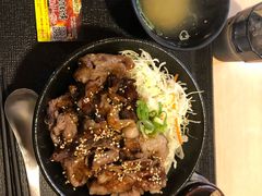 -難波肉劇場