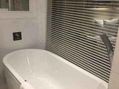 -苏州金鸡湖中茵皇冠假日酒店