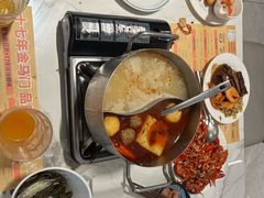 -金马门国际美食百汇(珞喻路店)