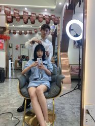 -V8潮牌·接发烫染连锁