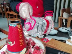 -毛辣果·贵州红酸汤牛肉火锅(西单店)