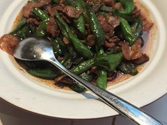 -阿瓦山寨·湘菜现炒·剁椒鱼头王(咸阳总店)