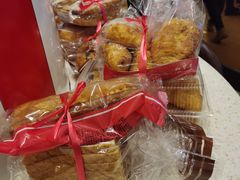 -红宝石·鲜奶小方·海派西点房(南丹店)