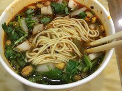 -覃肥叔桂林米粉(粮道街店)
