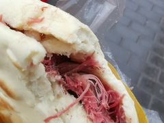 腊牛肉夹馍-杨天玉腊牛羊肉店