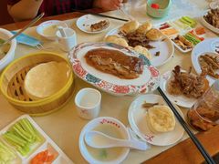 -梅利汴京烤鸭•开封豫菜地标店(铁北街店)