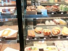 面包甜点陈列柜-星巴克(杭州桐庐利时广场店)