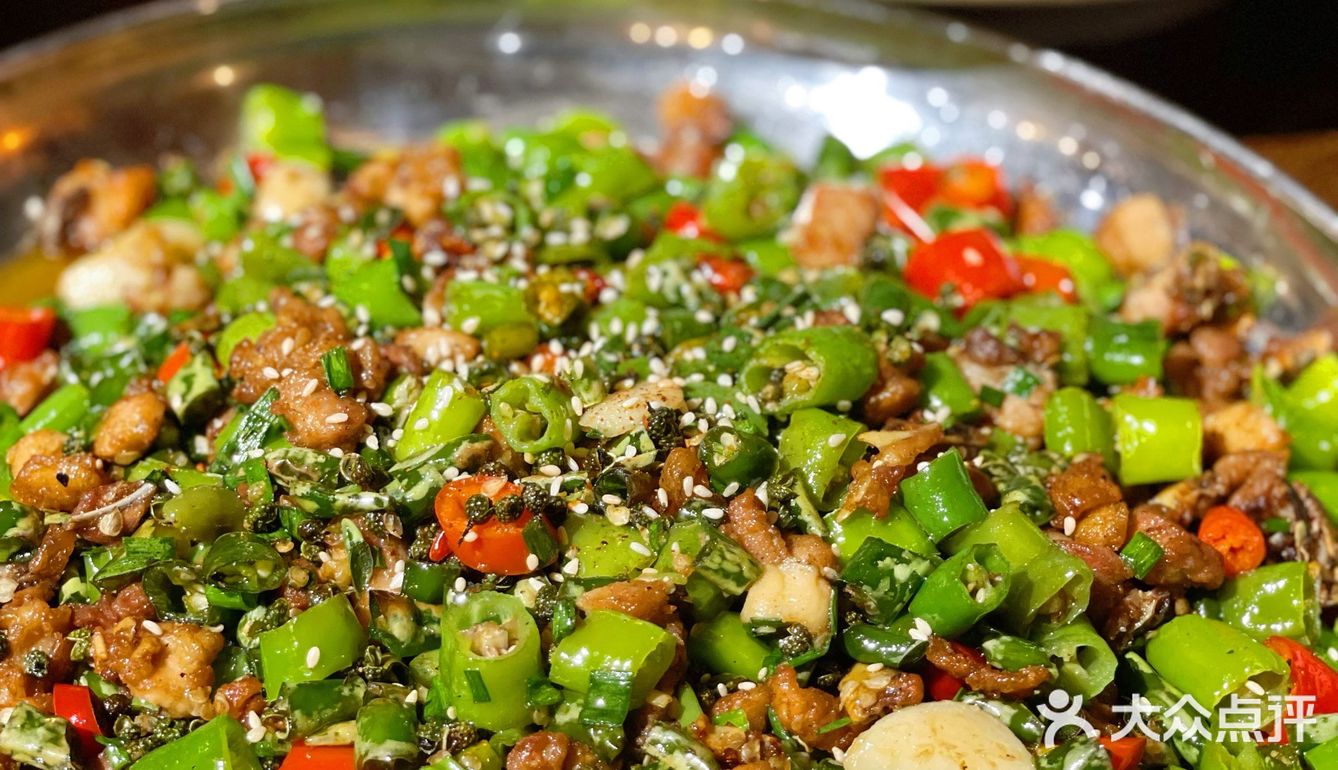 我学校门口竟然还有这种宝藏川菜馆！好适合聚餐团建！