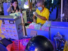 -詹爷爷乌节路街头冰淇淋