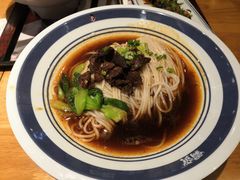 -霸蛮湖南菜·牛肉粉(荣京西街店)