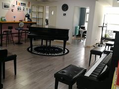 -梅纳·钢琴声乐架子鼓Mena Music(双井店)