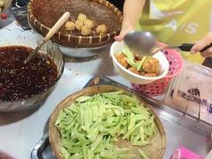 -席娜卡琳火车铁道夜市