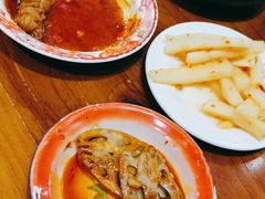-爆炸头阿姨小四川正宗川味小吃(无任何分店)