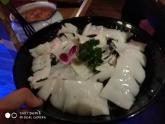 -三人行骨头王火锅(长寿店)