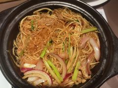 金针菇粉丝肥牛煲-有璟阁港式餐厅(国贸商城店)