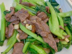 广东菜心炒牛肉-万龙洲海鲜(广渠门店)