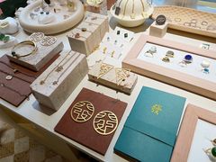 -LADY FAFA(巨鹿路陕西南路路口店)