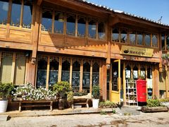 -猫的天空之城概念书店(丽江古城饮玉巷店)