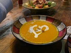 -SISTERS BAR RESTAURANT川意酒馆(嘉善老市H楼店)