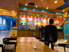 -多彩贵州城极地海洋世界