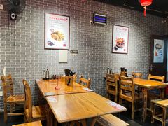 大堂-遵义虾子卢四羊肉粉(大沽路店)