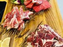 -臻牛烤肉