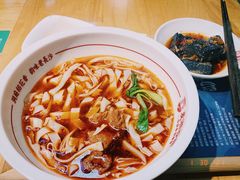 -呷佬·长沙手工米粉(金沙江路店)