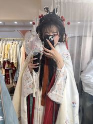 -一揽芳华汉服旗袍体验馆(拙政园店)