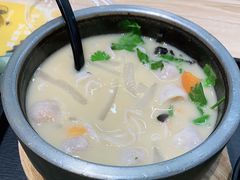 石锅孖宝-渔米丰·广府鱼汤米线(光明广场店)