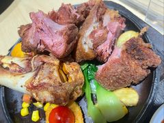 德式脆皮猪肘-北大家园食堂