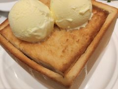 珍宝蜂蜜厚多士-曼玉餐厅(中原万达店)