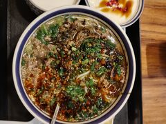 -云阿蛮云南生烫牛肉米线(奉贤路店)