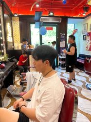 -东方先生国潮男士理发馆