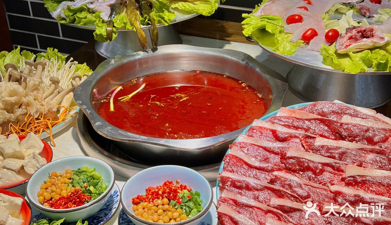 粗来玩啦，逛逛古城吃吃鱼火锅🐟啦！！