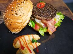 -HIGH FIVE哈福手工汉堡(桂林路店)