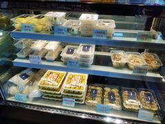面包甜点陈列柜-老人和饭店(淮海中路店)