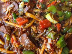 -吐尔逊拌面美食