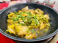 酸菜炆鱼-鸡冠山庄