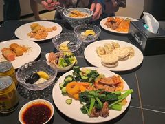 -涨巢·潮玩水疗局