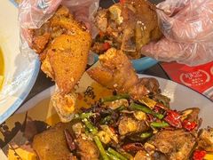 -川流不息·地道川菜·小龙虾(松东路店)