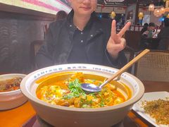 -魏铭鱼头捞饭(晋阳路店)