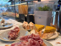 -Tapa Tapa