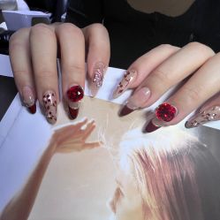 -Nail Me美甲美睫