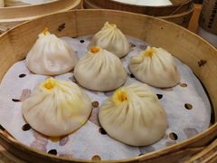 手拆蟹黄金蟹粉小笼包-苏小柳手作点心x茶叙小院(徐家汇分院)