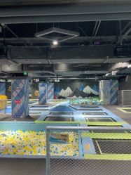 -反弹蹦床公园·亲子乐园·团建·派对(青岛融创茂店)