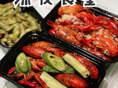 -龙巢盱眙龙虾·鸡煲·烧烤宵夜(坪洲店)