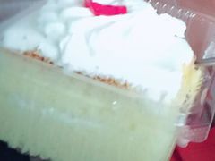 -红宝石·鲜奶小方·海派西点房(丰庄店)