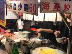 -六合夜市